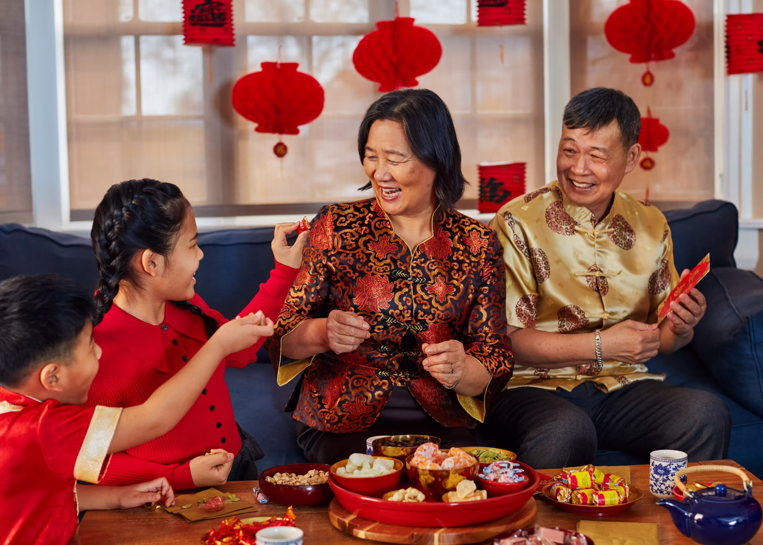 220308_CT_Holiday_untitled folderLunar-NewYear_Gifting_5896_FINAL_1