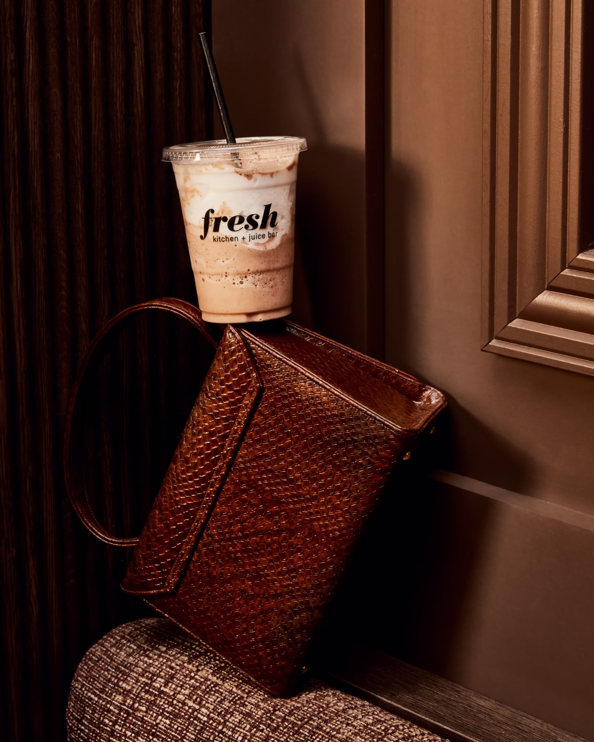 231205_FRESH_Blume_Brown_0254_Cropped_1