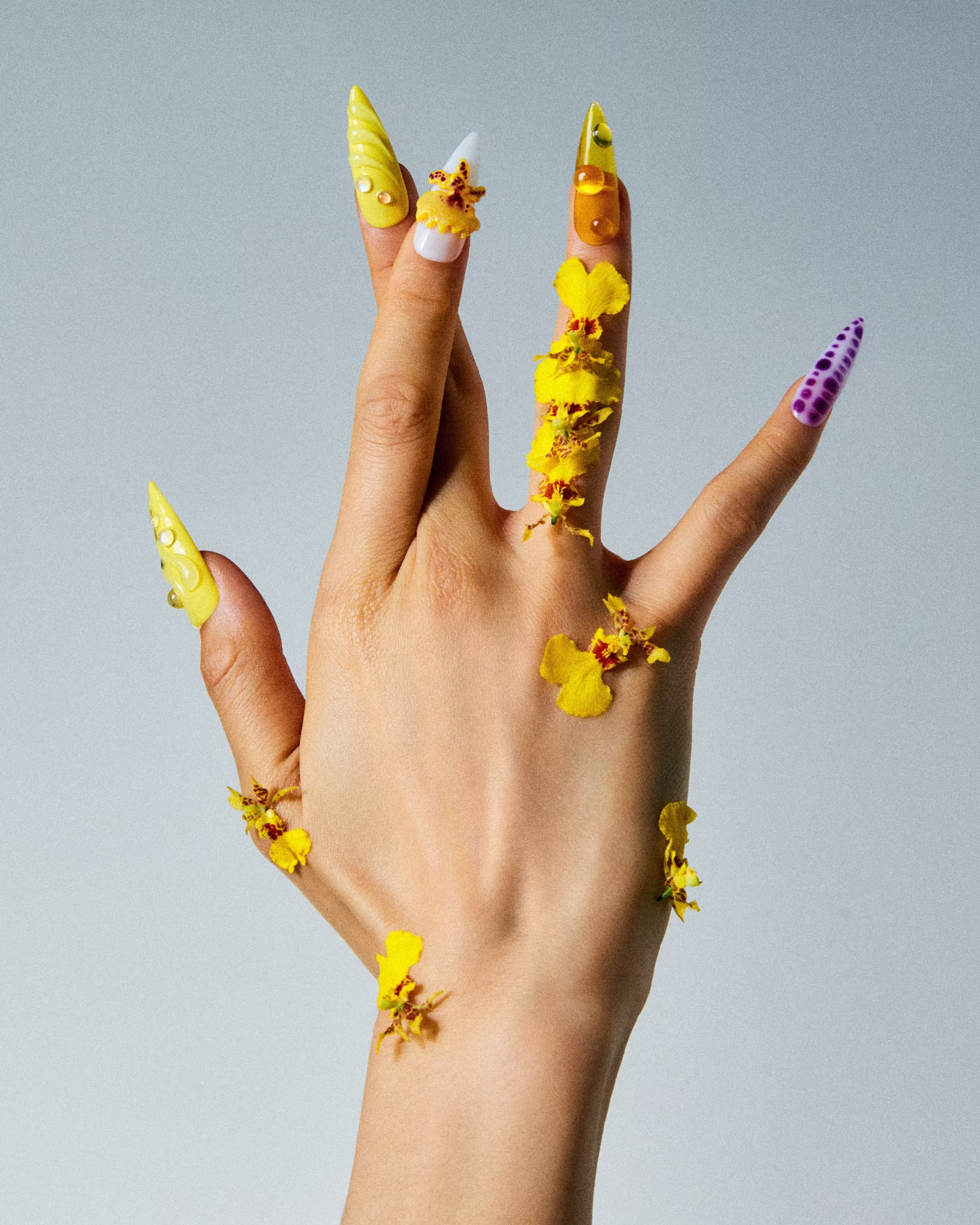 240428_FloralNails_01_15101_1